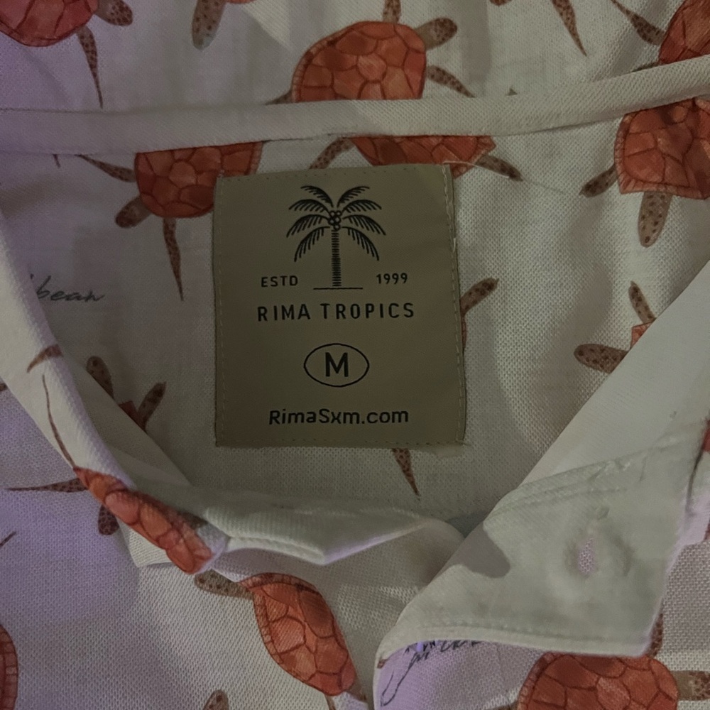 Red Turtle Print Men's Casual Shirt - Picture 2 of 2